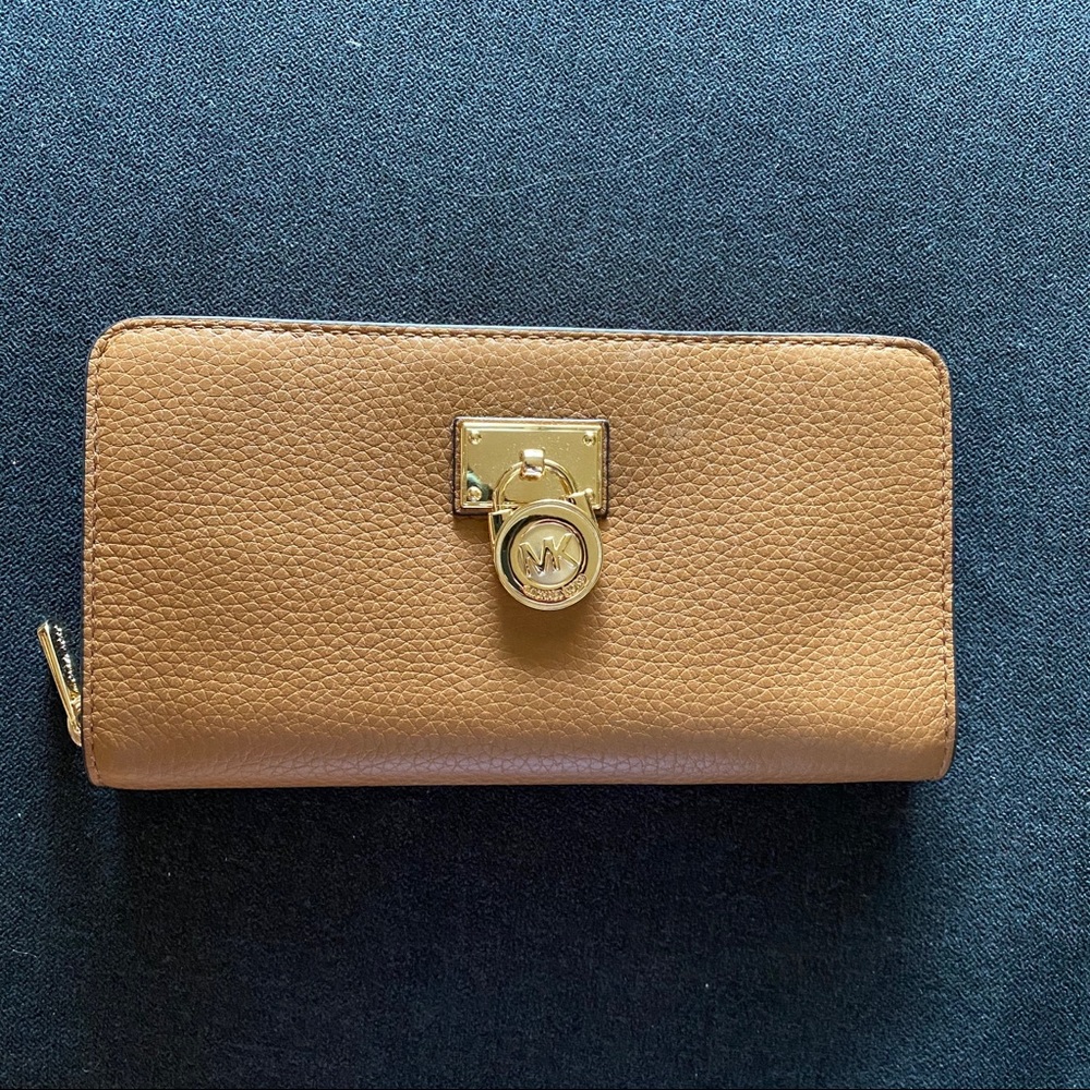 Michael Kors Wallet Brand New
